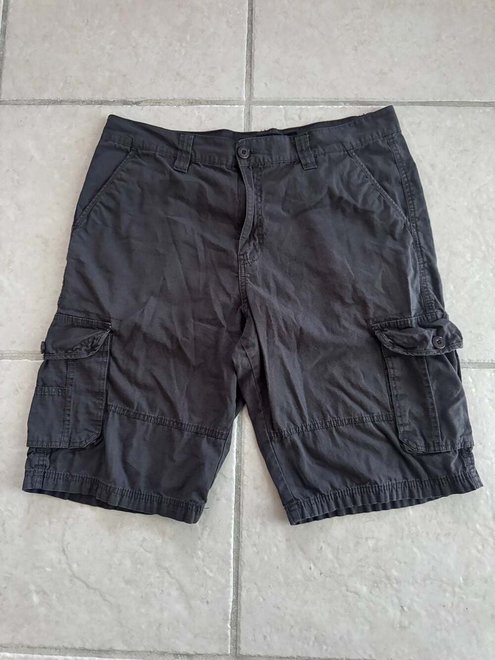 Southpole Authentic Collection Men's Grey Cargo Shorts Size 36